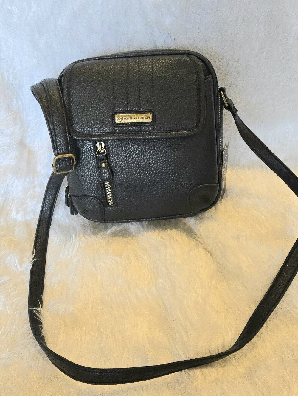 White Mountain Black Pebbled Leather Crossbody Bag Camera Bag Organizer